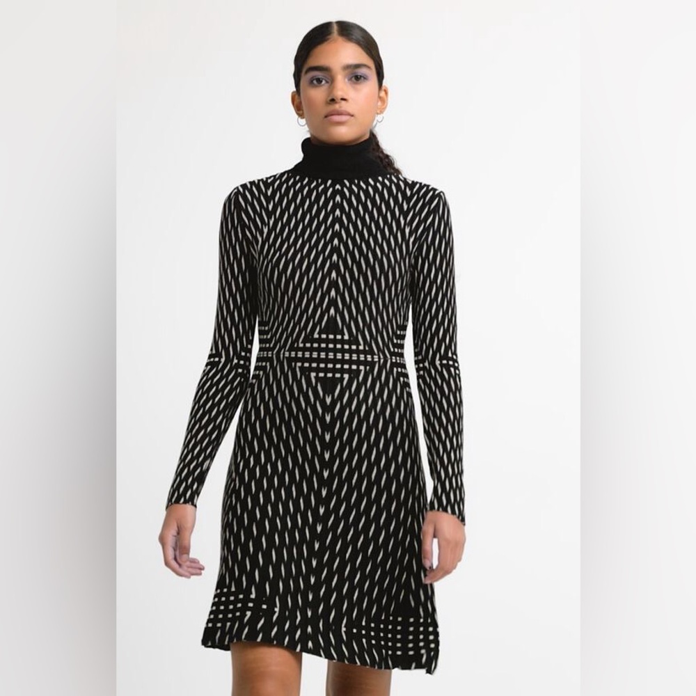 Desigual black and white geometric pattern dress